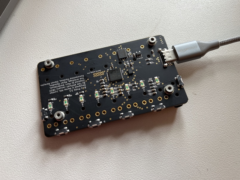 8mu populated board connected to USB